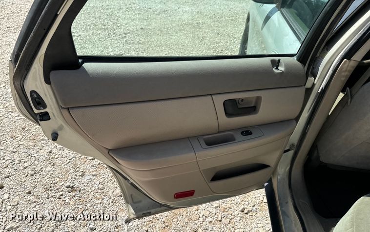 image for item DX0905 2006 Ford Taurus 