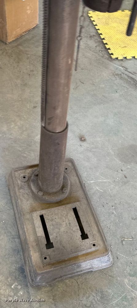 image for item DX0911 1984 United 610 drill press