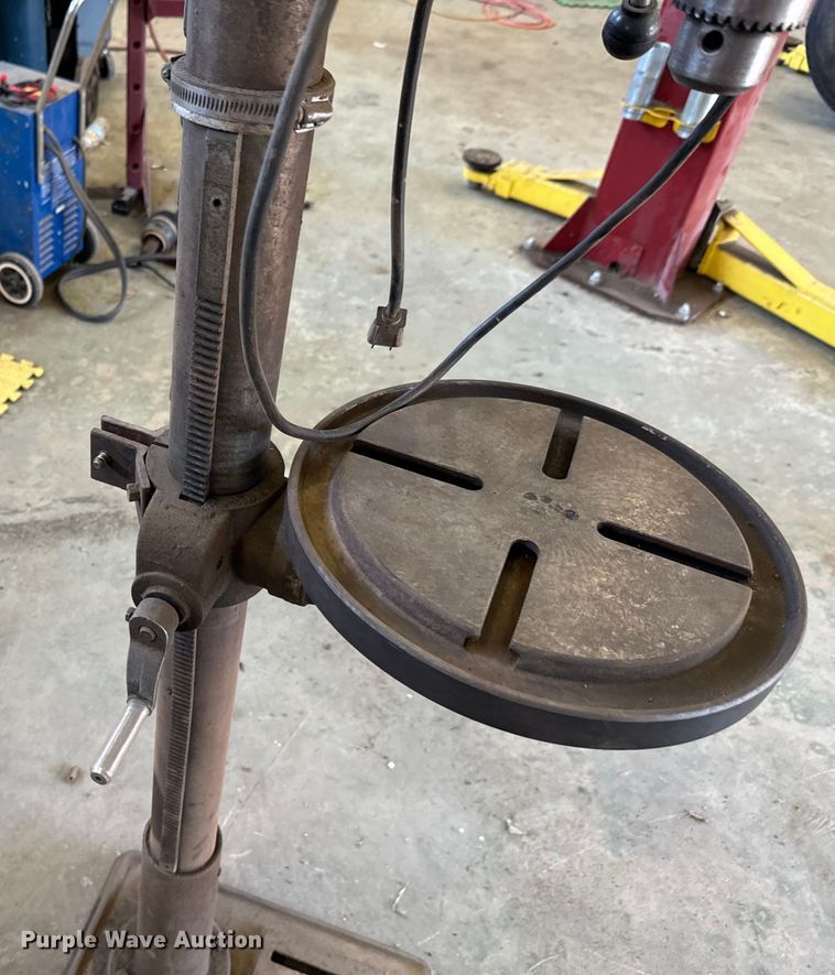 image for item DX0911 1984 United 610 drill press