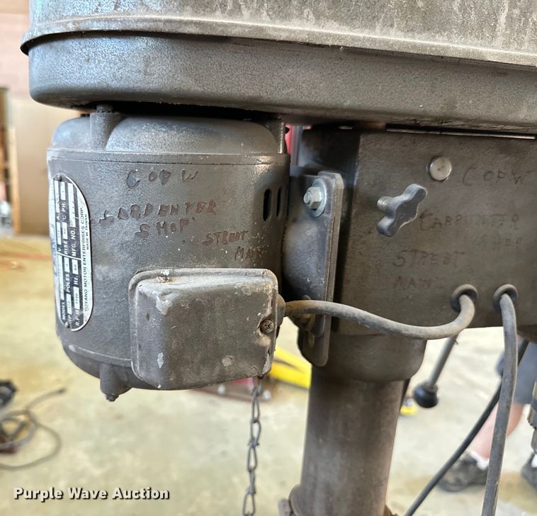 image for item DX0911 1984 United 610 drill press