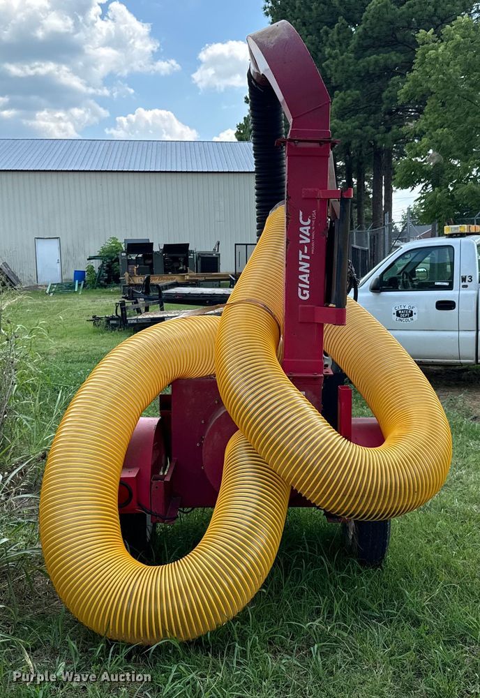 image for item DX0914 Giant Vac leaf vacuum