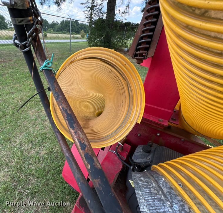 image for item DX0914 Giant Vac leaf vacuum