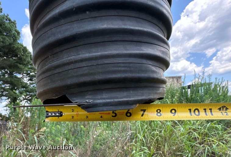 image for item DX0914 Giant Vac leaf vacuum