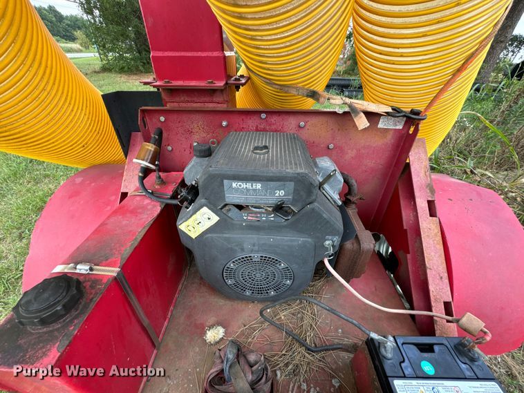 image for item DX0914 Giant Vac leaf vacuum