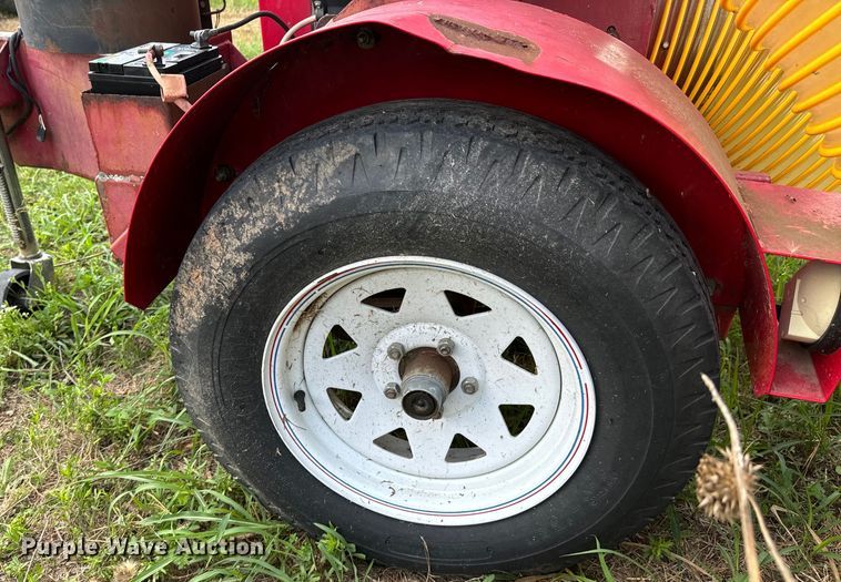 image for item DX0914 Giant Vac leaf vacuum