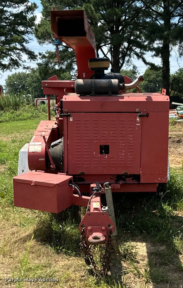 image for item DX0915 2008 Morbark Blizzard wood chipper