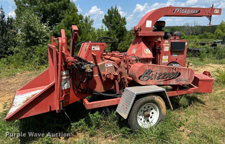 image for item DX0915 2008 Morbark Blizzard wood chipper