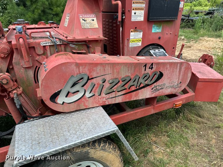 image for item DX0915 2008 Morbark Blizzard wood chipper