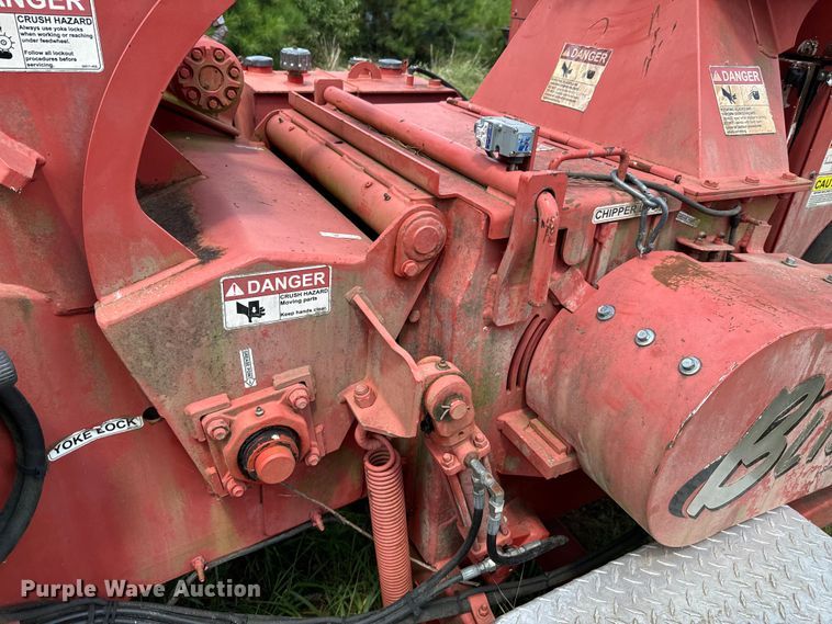 image for item DX0915 2008 Morbark Blizzard wood chipper