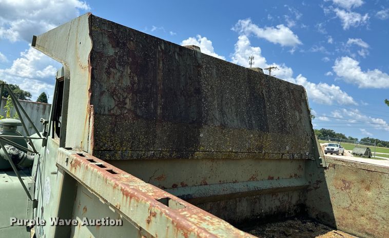 image for item DX0919 1983 AM General M817 dump truck