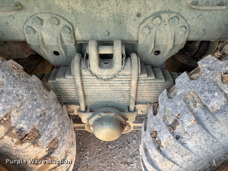 image for item DX0919 1983 AM General M817 dump truck