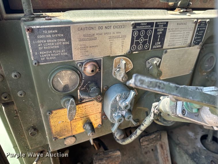 image for item DX0919 1983 AM General M817 dump truck