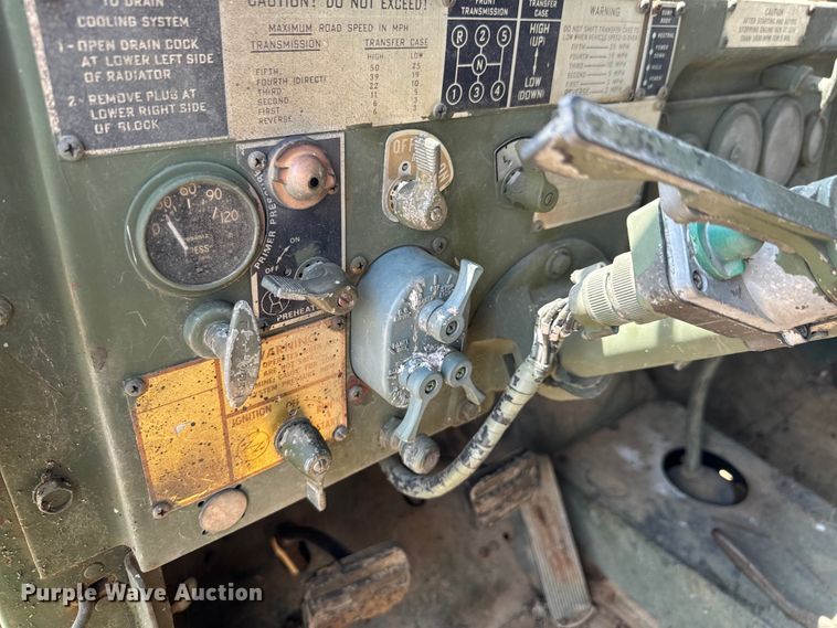 image for item DX0919 1983 AM General M817 dump truck