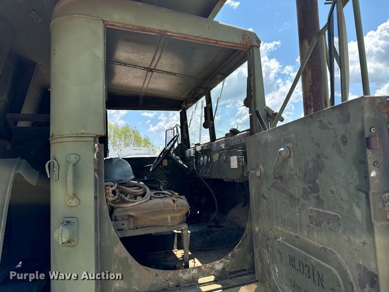 image for item DX0919 1983 AM General M817 dump truck