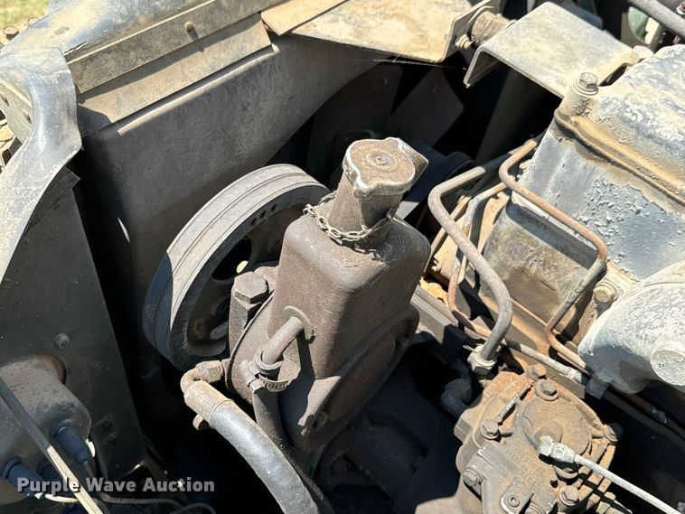 image for item DX0919 1983 AM General M817 dump truck