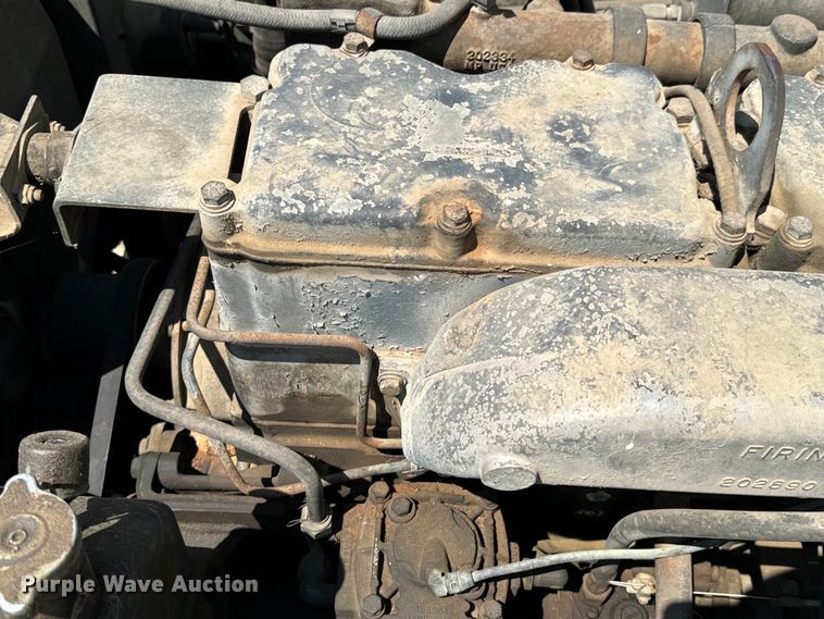 image for item DX0919 1983 AM General M817 dump truck