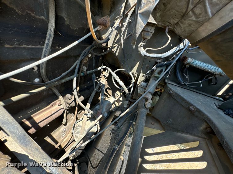 image for item DX0919 1983 AM General M817 dump truck