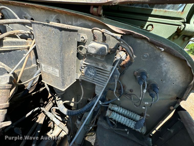 image for item DX0919 1983 AM General M817 dump truck