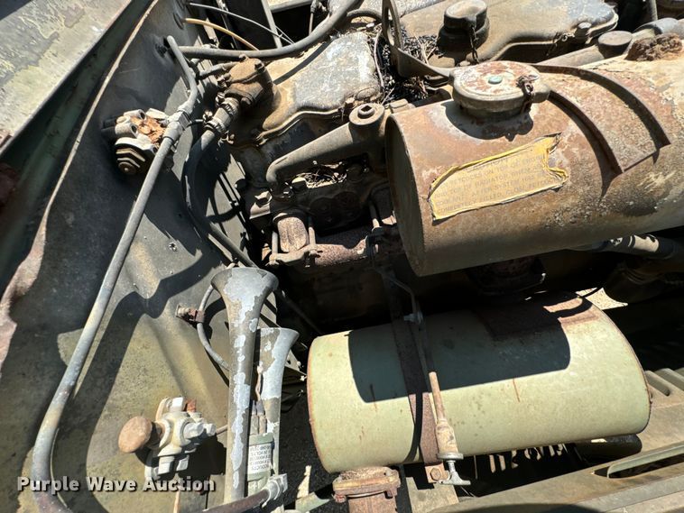 image for item DX0919 1983 AM General M817 dump truck