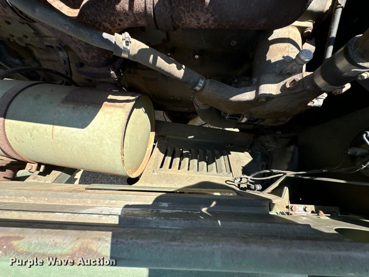 image for item DX0919 1983 AM General M817 dump truck