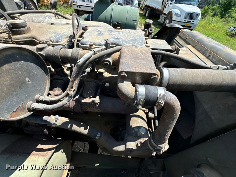 image for item DX0919 1983 AM General M817 dump truck