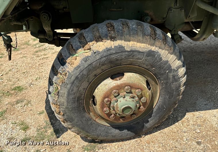 image for item DX0919 1983 AM General M817 dump truck