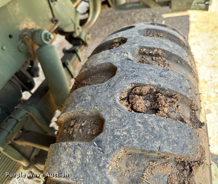 image for item DX0919 1983 AM General M817 dump truck