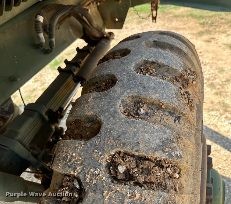 image for item DX0919 1983 AM General M817 dump truck