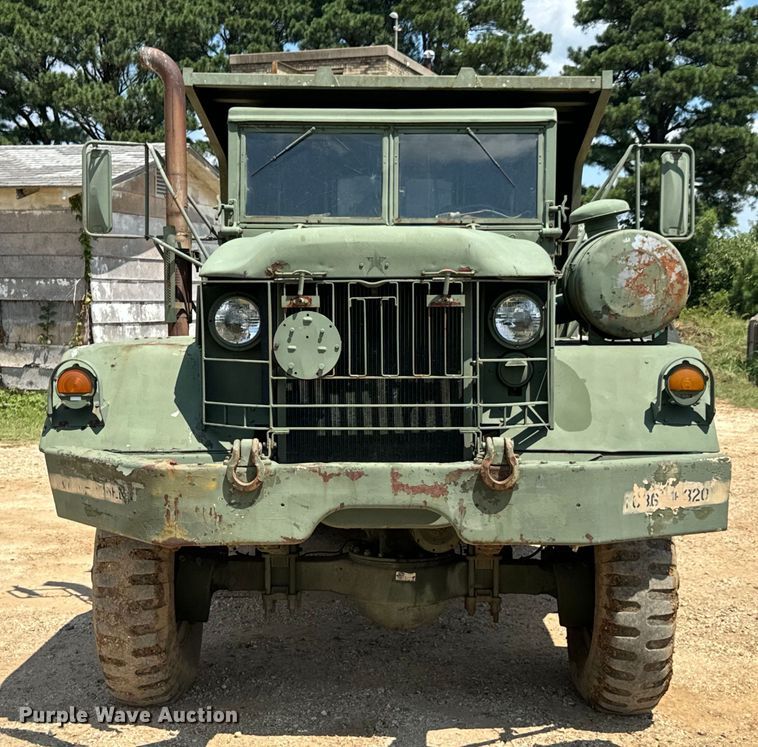 image for item DX0920 1994 AM General M817 dump truck