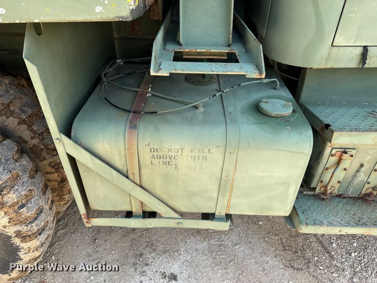 image for item DX0920 1994 AM General M817 dump truck