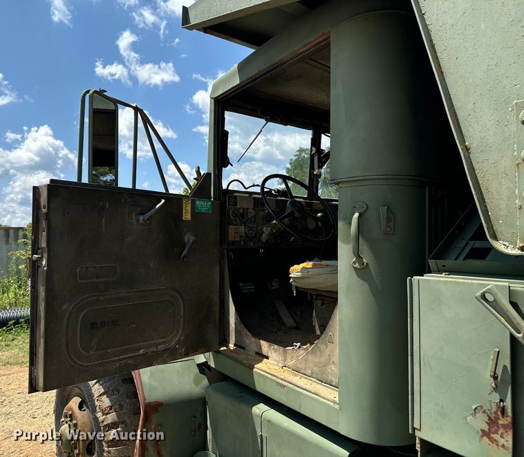 image for item DX0920 1994 AM General M817 dump truck