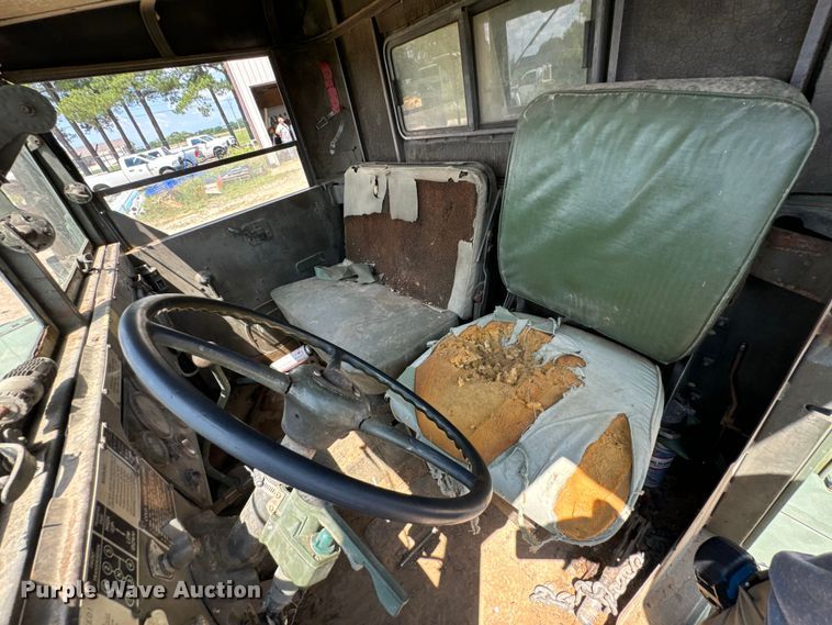 image for item DX0920 1994 AM General M817 dump truck