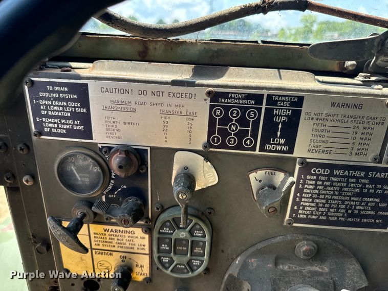 image for item DX0920 1994 AM General M817 dump truck