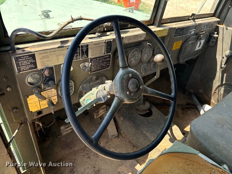 image for item DX0920 1994 AM General M817 dump truck