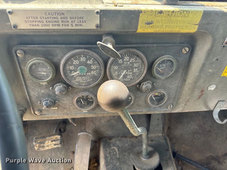 image for item DX0920 1994 AM General M817 dump truck