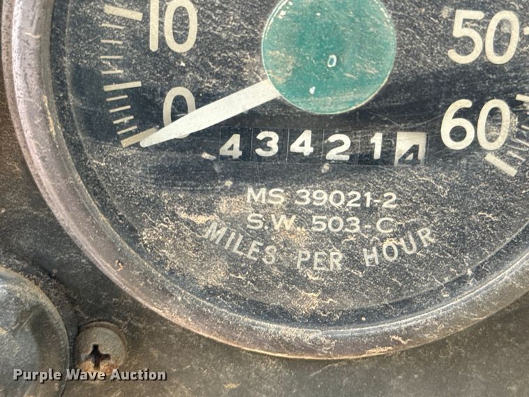 image for item DX0920 1994 AM General M817 dump truck