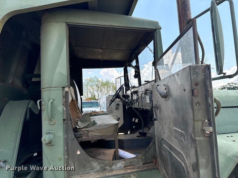 image for item DX0920 1994 AM General M817 dump truck