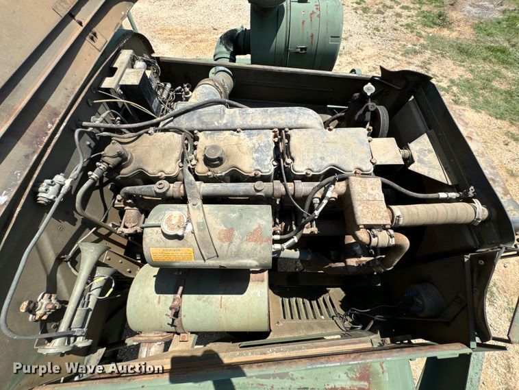 image for item DX0920 1994 AM General M817 dump truck