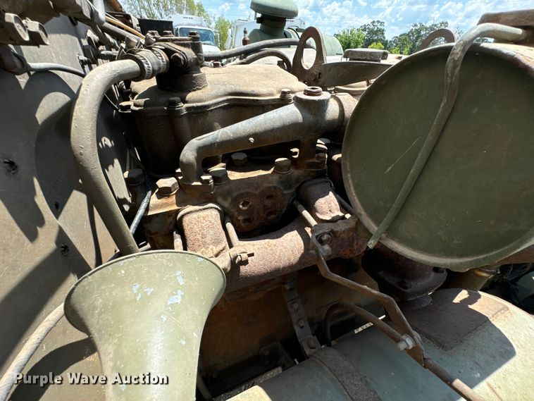 image for item DX0920 1994 AM General M817 dump truck