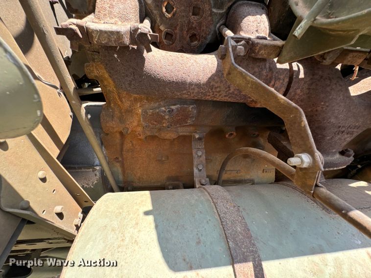 image for item DX0920 1994 AM General M817 dump truck