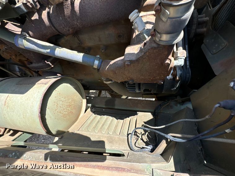 image for item DX0920 1994 AM General M817 dump truck