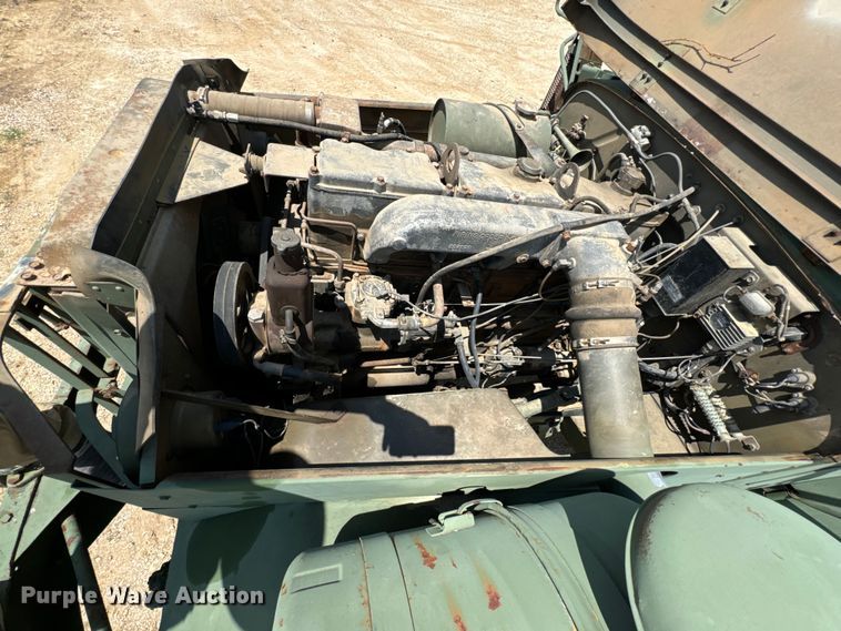 image for item DX0920 1994 AM General M817 dump truck