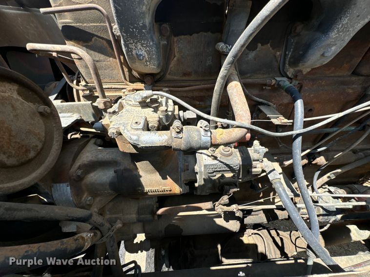 image for item DX0920 1994 AM General M817 dump truck