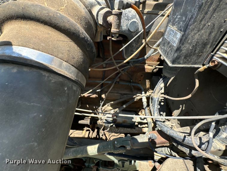 image for item DX0920 1994 AM General M817 dump truck