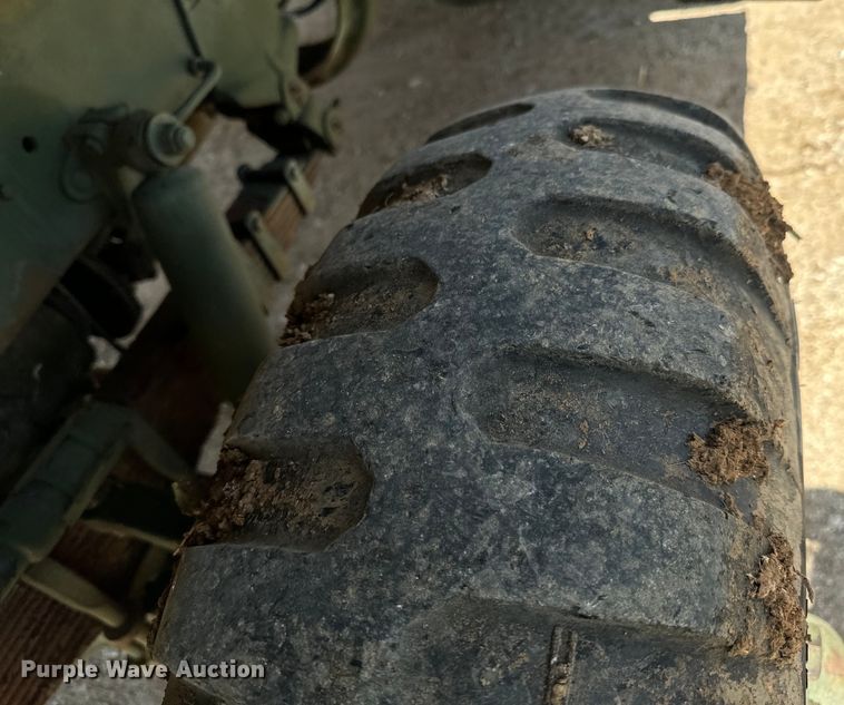 image for item DX0920 1994 AM General M817 dump truck