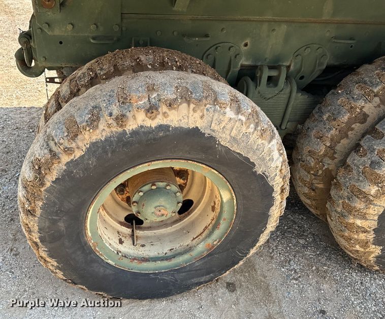 image for item DX0920 1994 AM General M817 dump truck