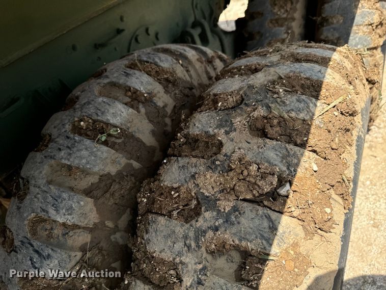 image for item DX0920 1994 AM General M817 dump truck