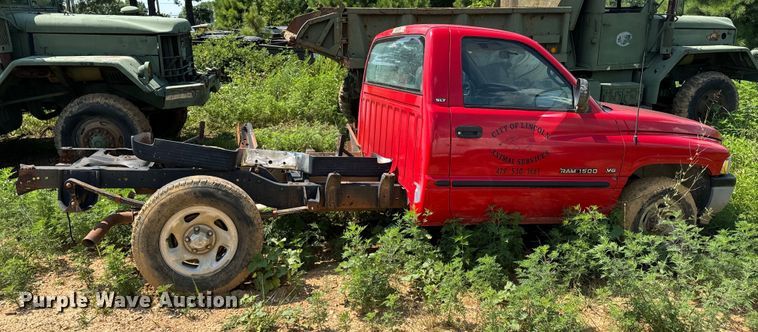 image for item DX0921 1998 Dodge Ram 1500 pickup truck cab and chassis