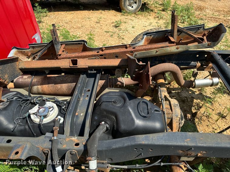 image for item DX0921 1998 Dodge Ram 1500 pickup truck cab and chassis