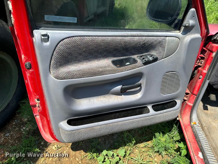 image for item DX0921 1998 Dodge Ram 1500 pickup truck cab and chassis